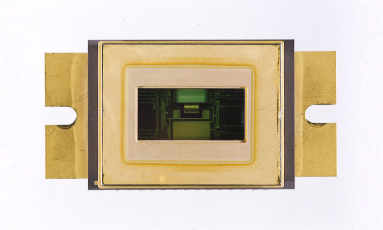 InGaAs image sensor used for Hayabusa's NIR spectrometer