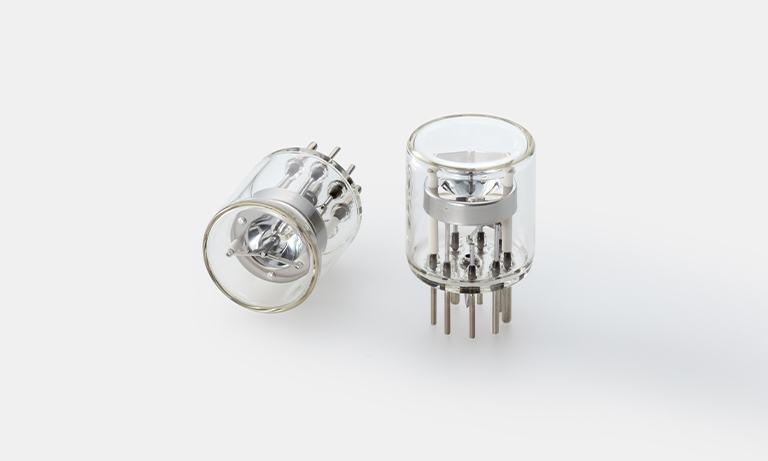 15 W xenon flash lamps